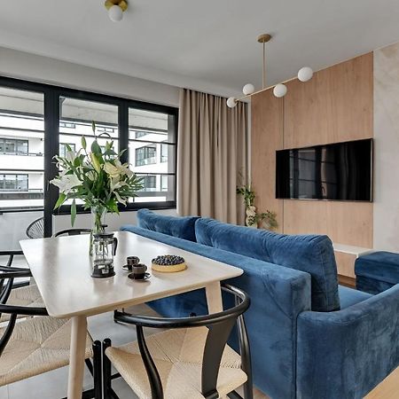 Doki Living By Blue Mandarin Parking & Foodhall Gdańsk Eksteriør bilde