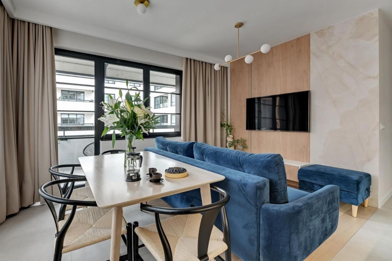 Doki Living By Blue Mandarin Parking & Foodhall Gdańsk Eksteriør bilde