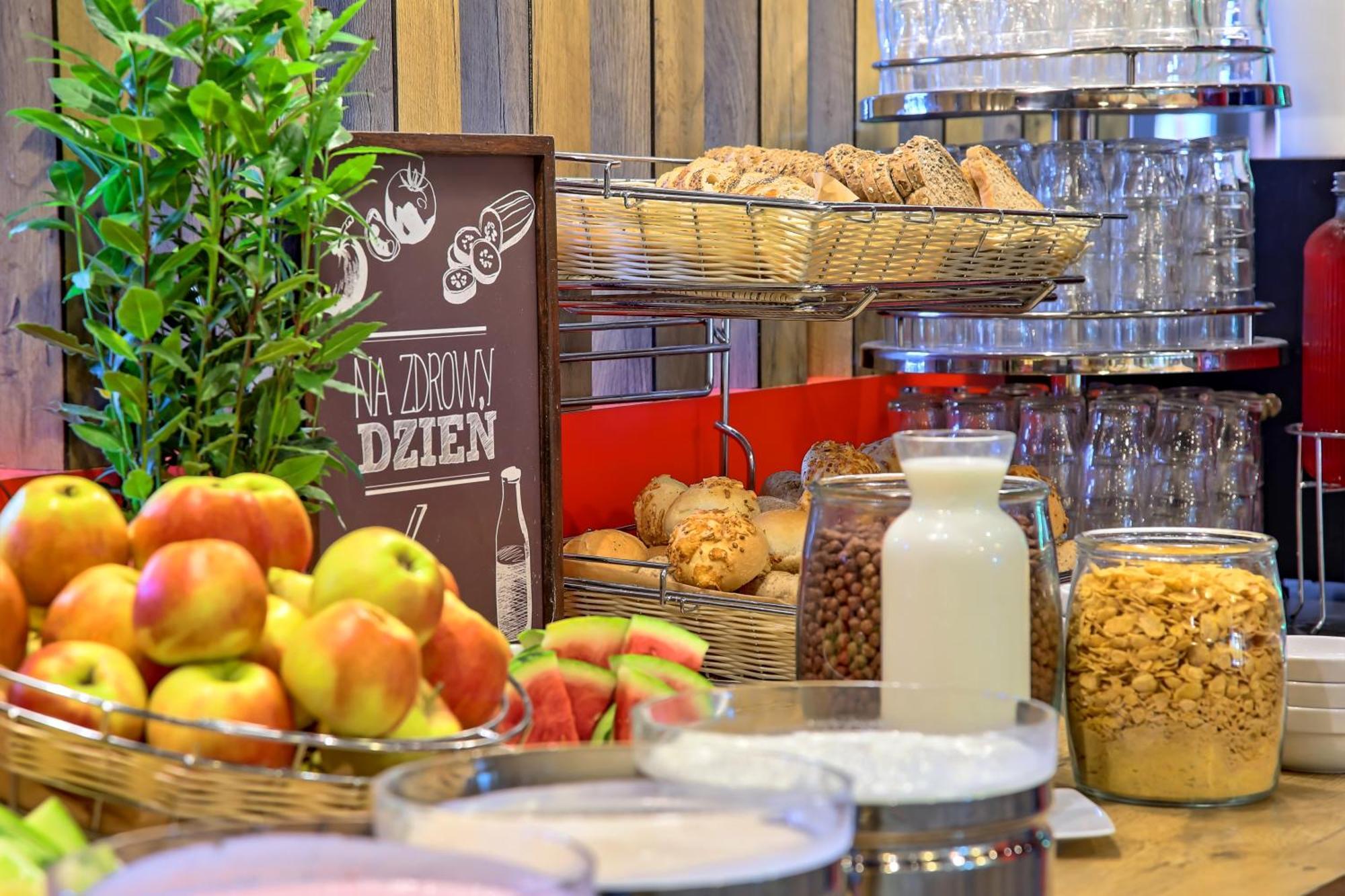 Doki Living By Blue Mandarin Parking & Foodhall Gdańsk Eksteriør bilde