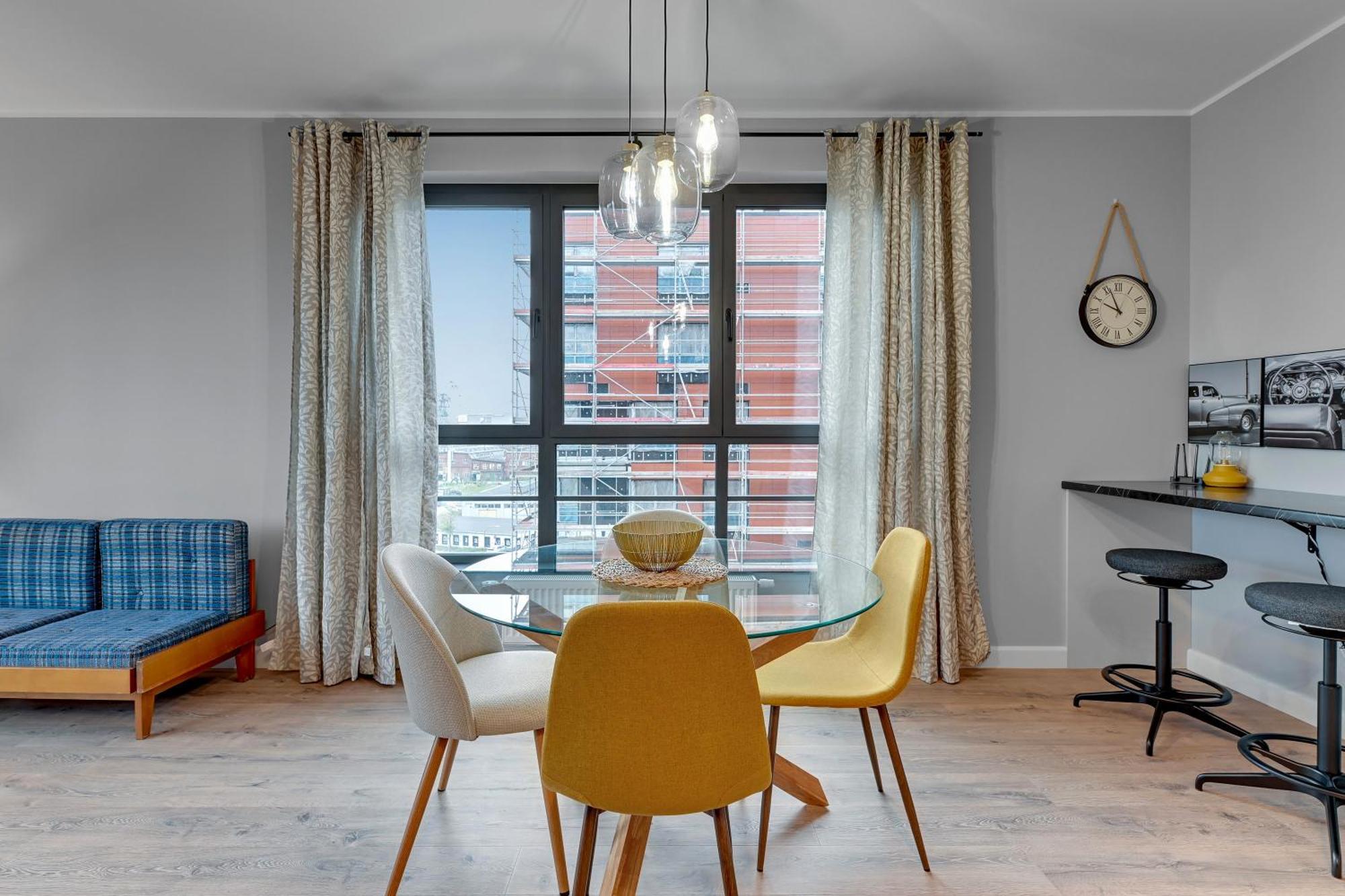 Doki Living By Blue Mandarin Parking & Foodhall Gdańsk Rom bilde