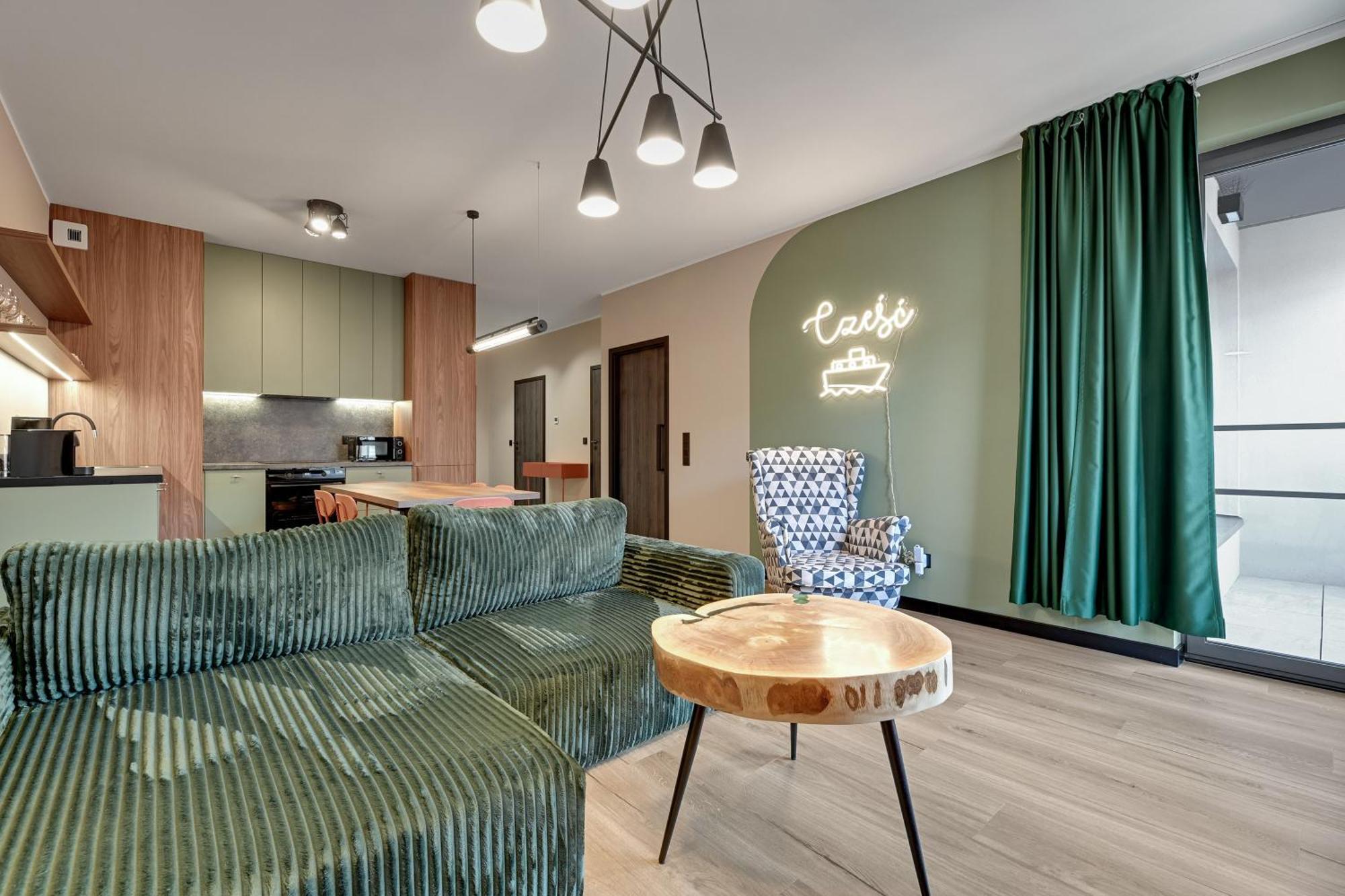 Doki Living By Blue Mandarin Parking & Foodhall Gdańsk Rom bilde